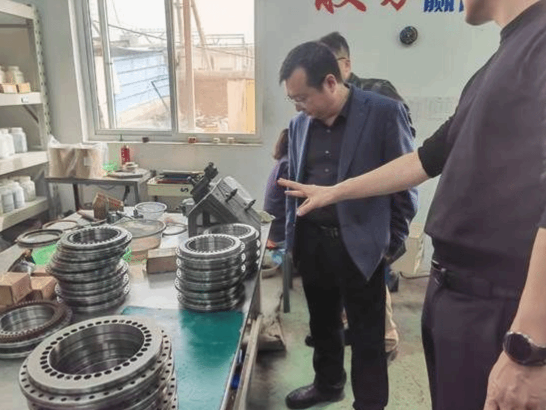 辽宁SEO研究学院鞍山制造小企业SEO案例拆解：6个月让精密轴承配件厂从月访50到1200+，线上询盘翻4倍